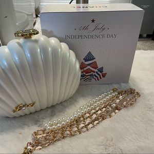 4th of July clam shell vip bag